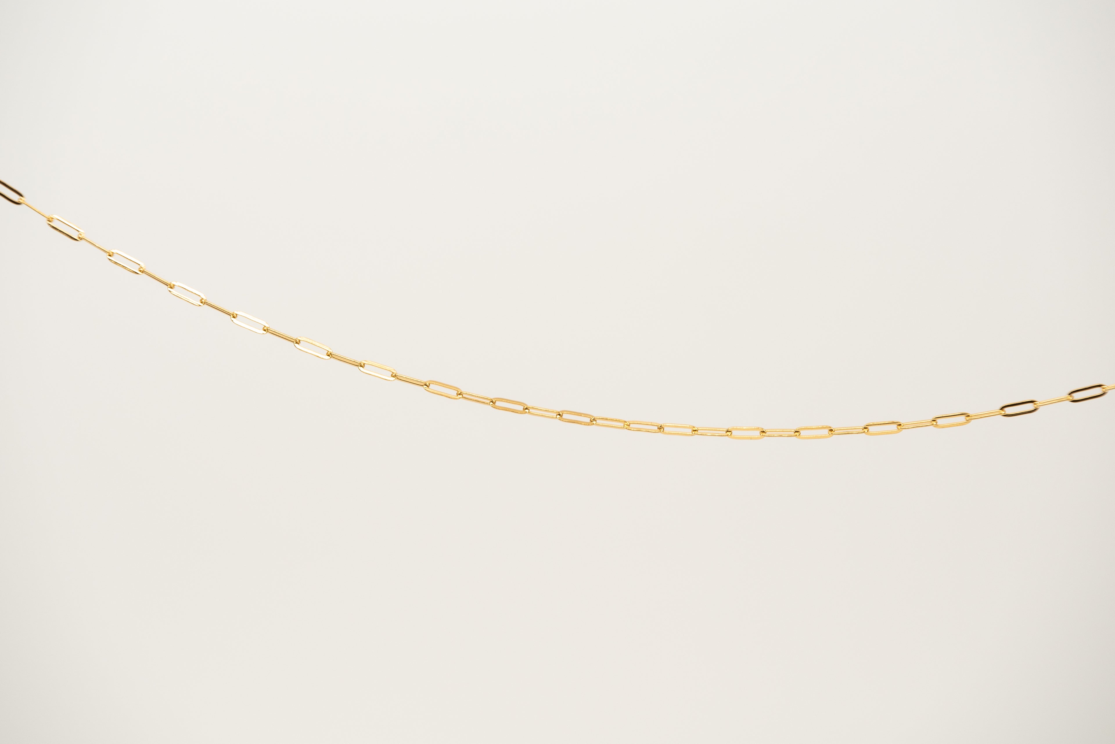 Gold Paper Clip Chain (Women)